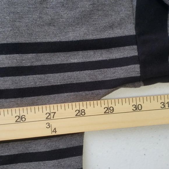 IC by Connie K Blouse Top Women Medium Jersey Knit Gray Black Red Zipper Casual - Picture 10 of 10